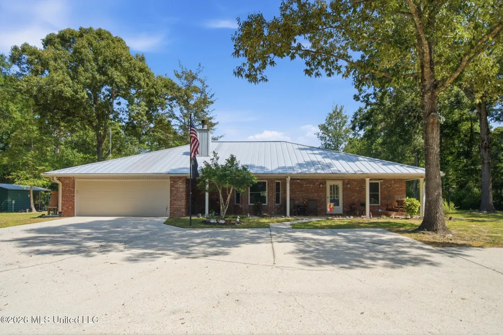 18188 Howison Drive Saucier, MS 39574