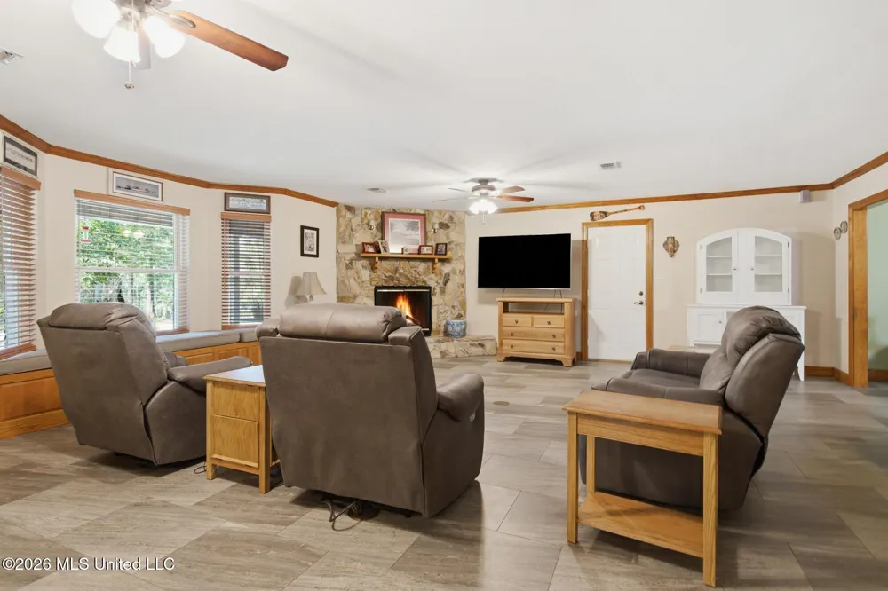 18188 Howison Drive Saucier, MS 39574