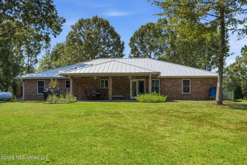 18188 Howison Drive Saucier, MS 39574