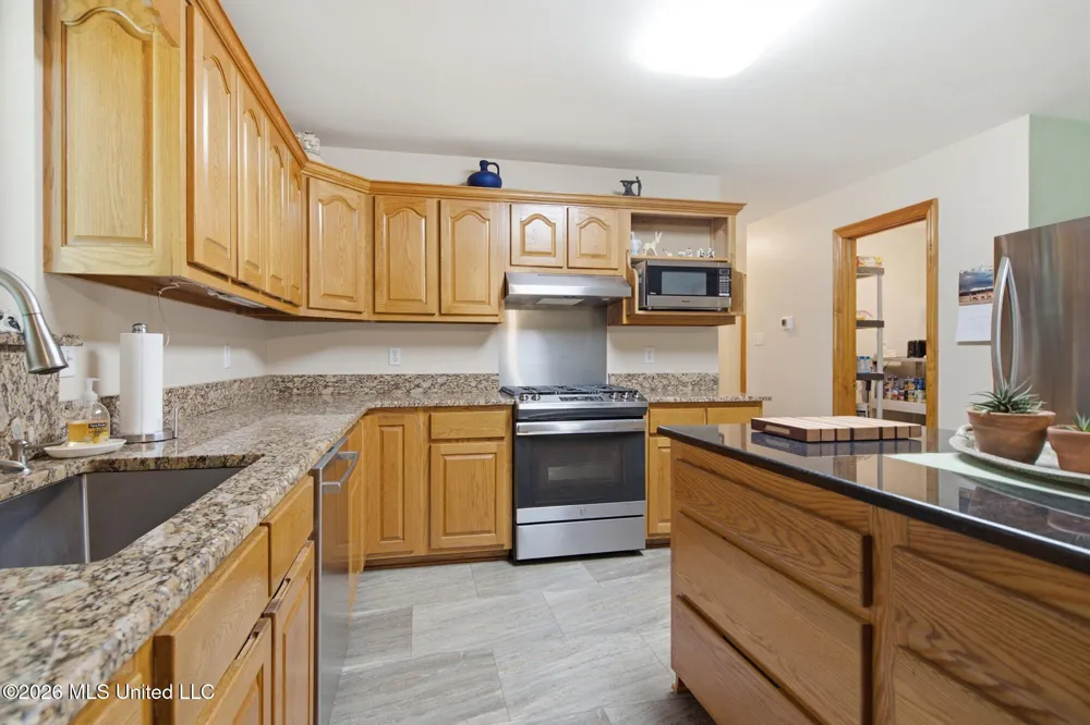 18188 Howison Drive Saucier, MS 39574