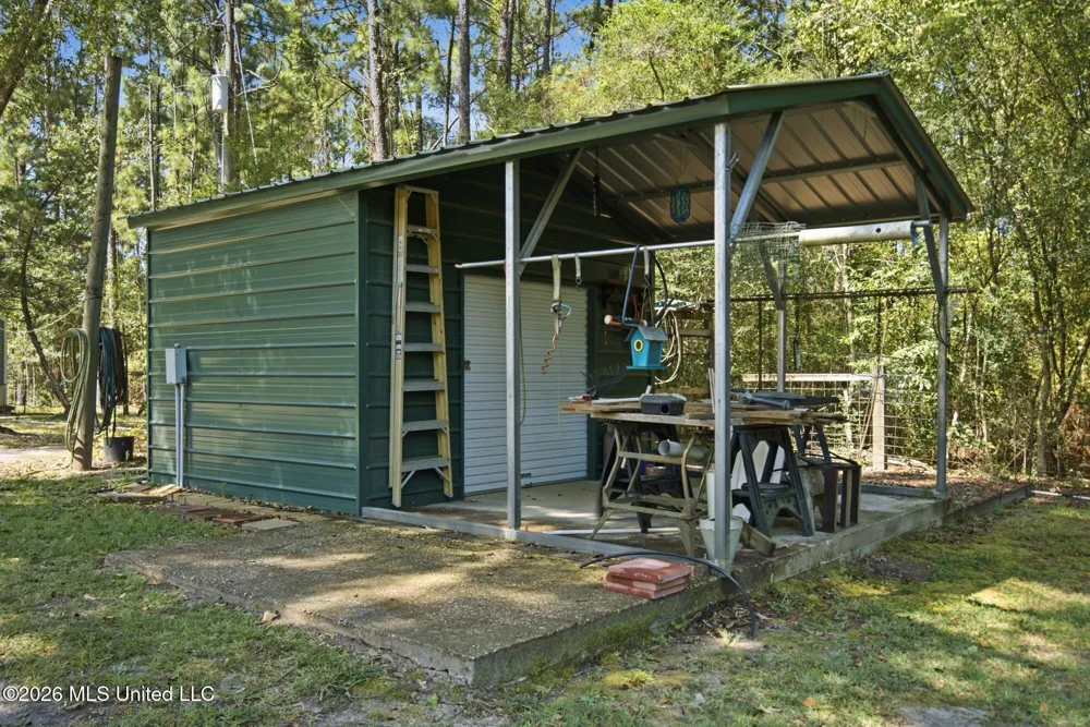 18188 Howison Drive Saucier, MS 39574
