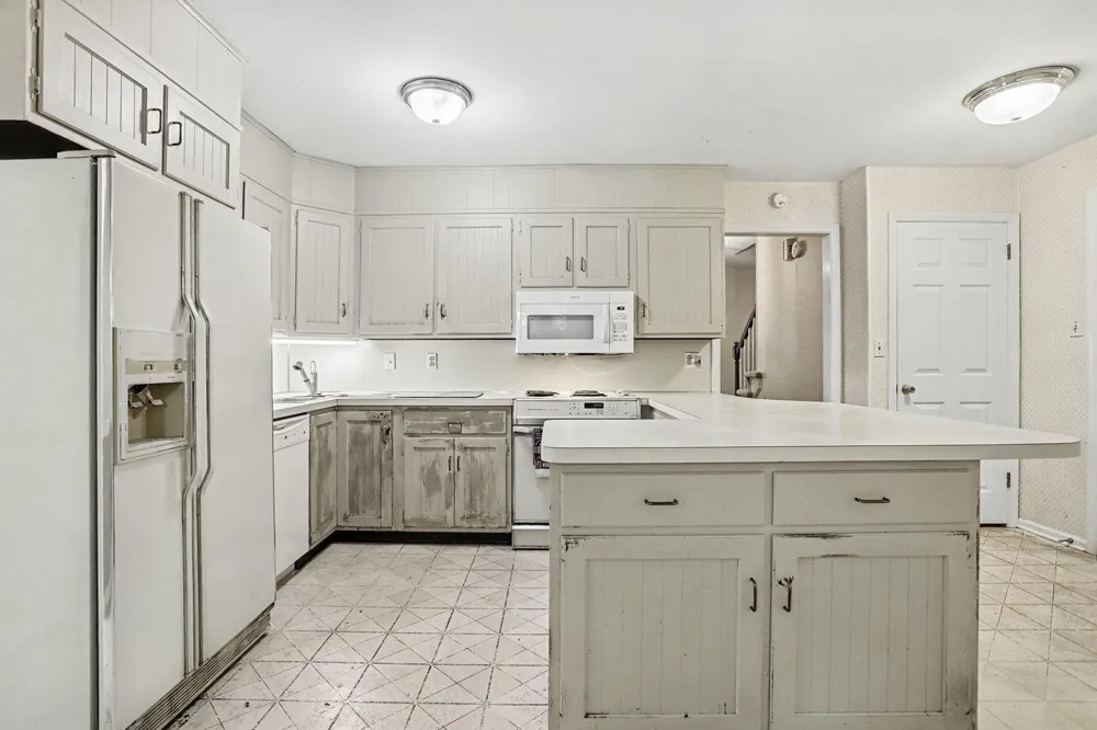 621 ENSMINGER DRIVE York, PA 17407