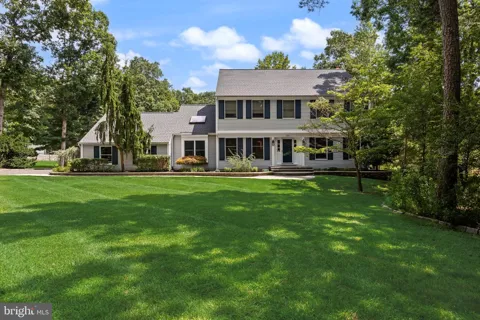 6 COBBLESTONE LANE