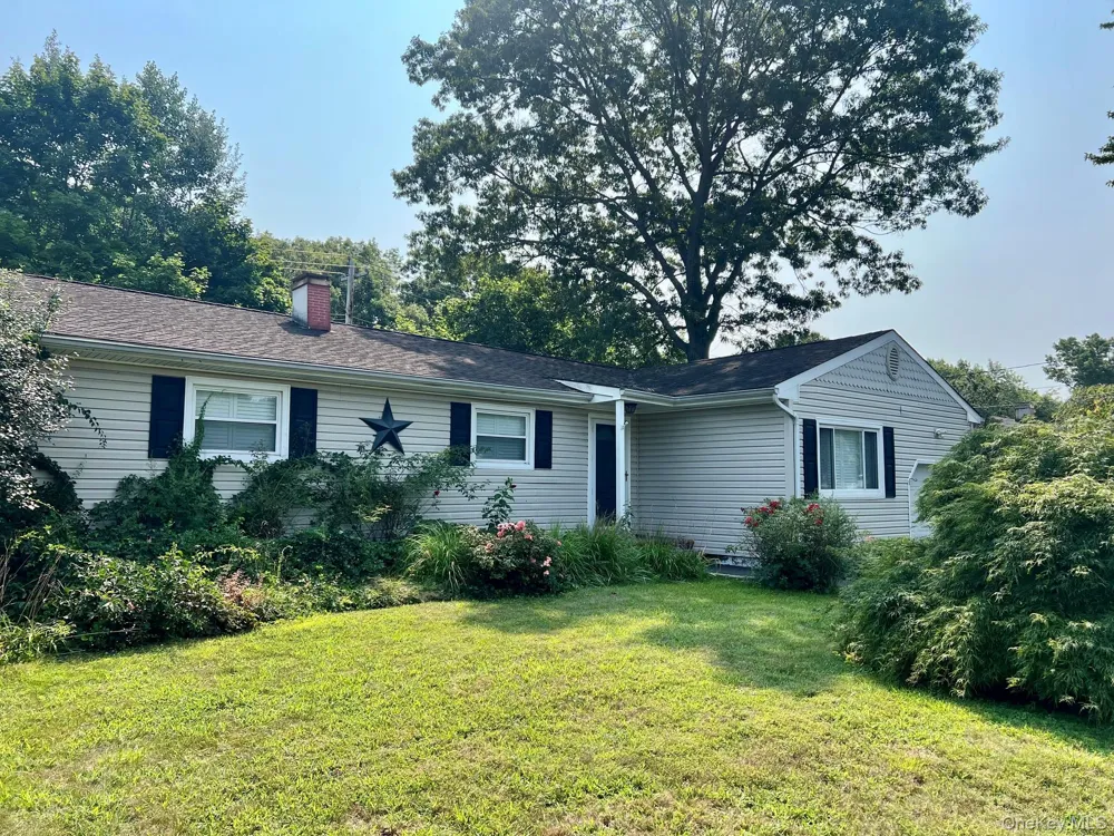69 Bellwood Avenue South Setauket, NY 11720