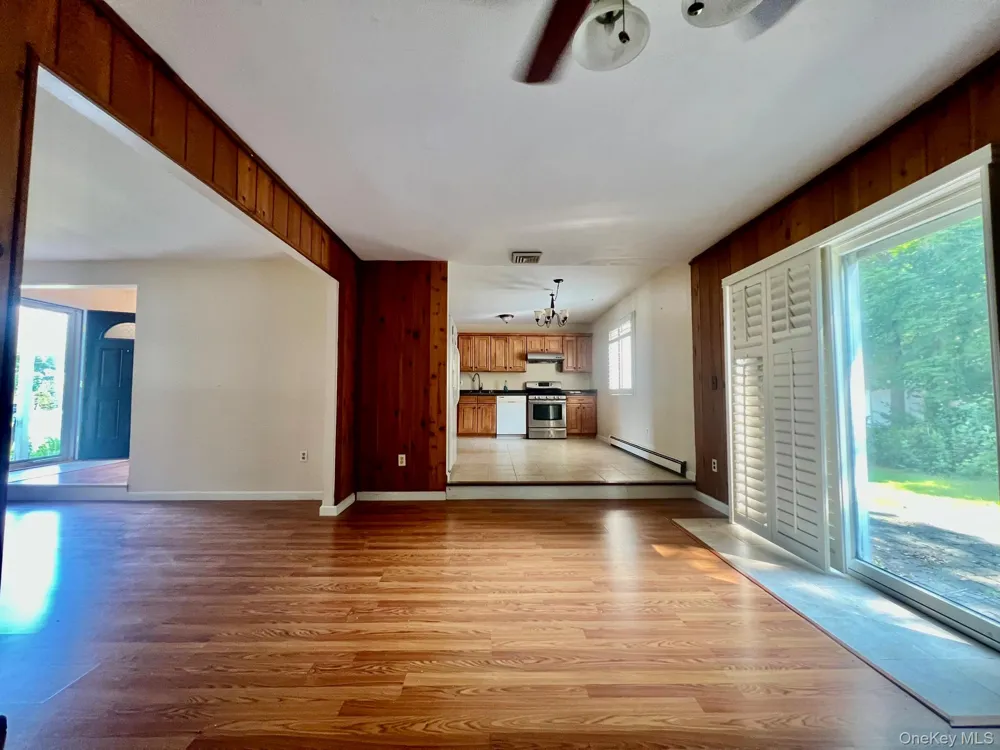 69 Bellwood Avenue South Setauket, NY 11720