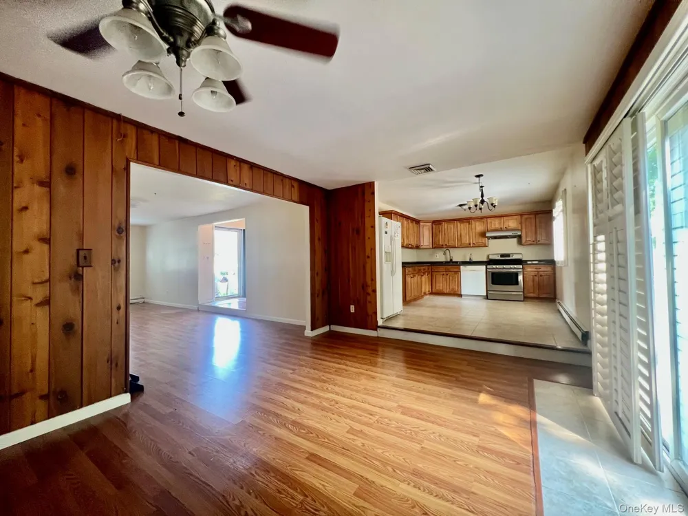 69 Bellwood Avenue South Setauket, NY 11720