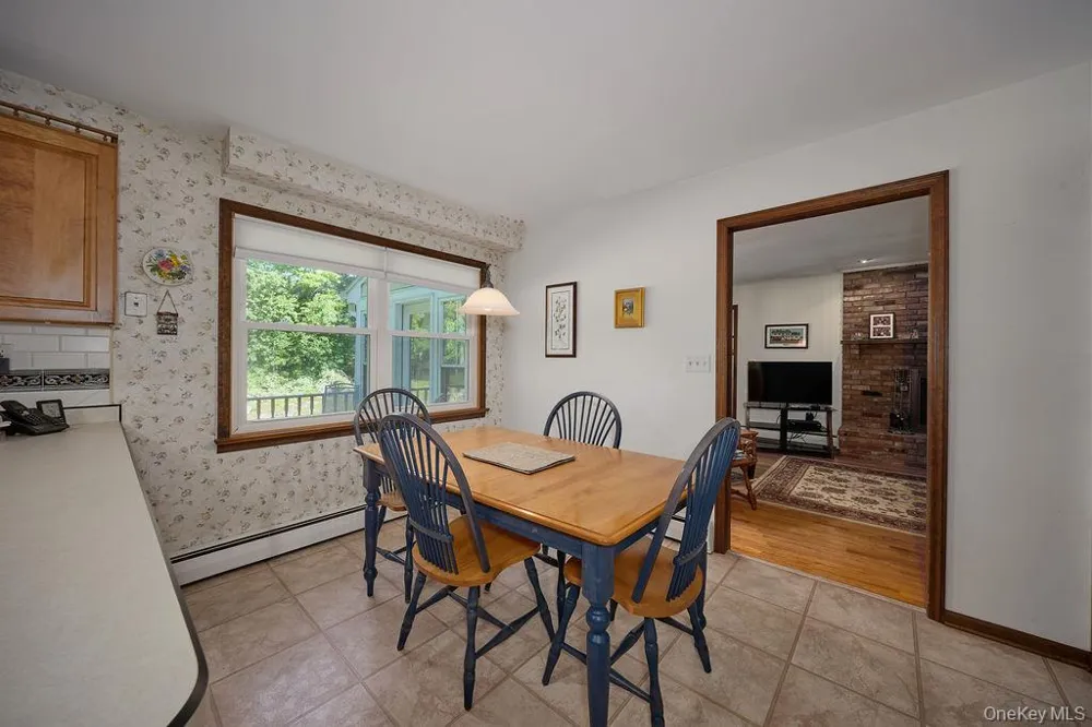 10 Stoutenburgh Drive Hyde Park, NY 12538