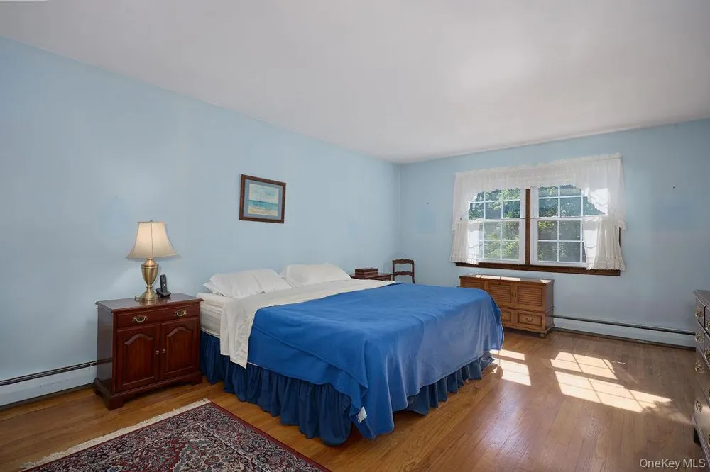 10 Stoutenburgh Drive Hyde Park, NY 12538