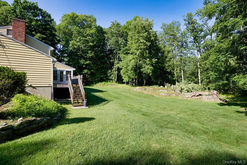 10 Stoutenburgh Drive Hyde Park, NY 12538