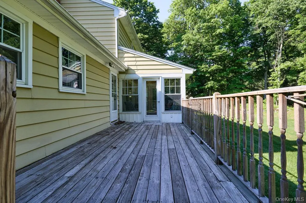 10 Stoutenburgh Drive Hyde Park, NY 12538