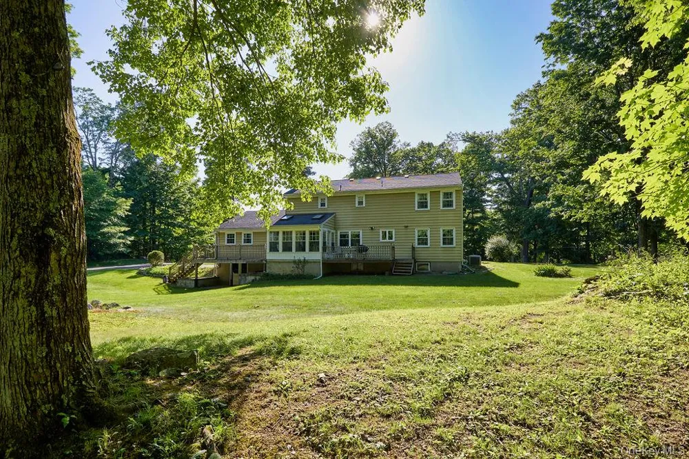 10 Stoutenburgh Drive Hyde Park, NY 12538