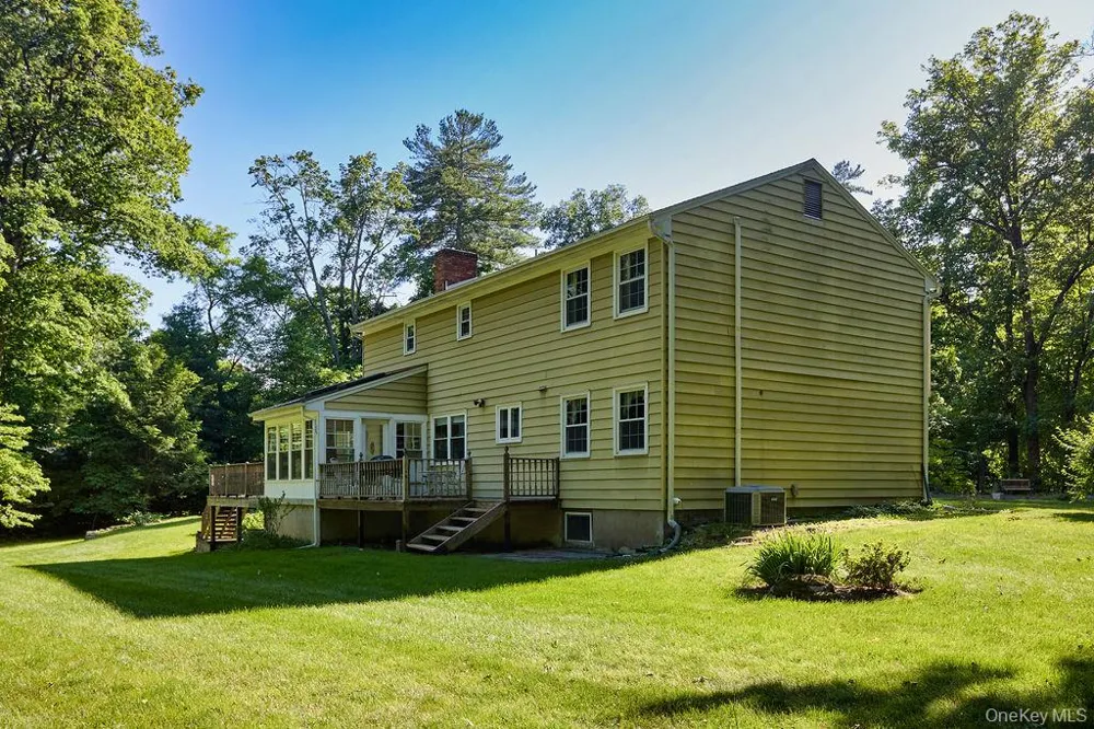 10 Stoutenburgh Drive Hyde Park, NY 12538