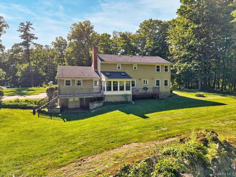 10 Stoutenburgh Drive Hyde Park, NY 12538