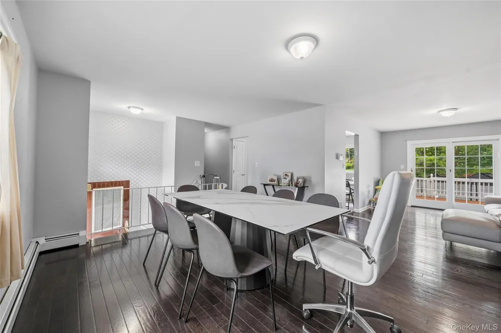 35 Newbury Monroe, NY 10950