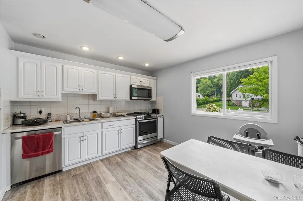 35 Newbury Monroe, NY 10950