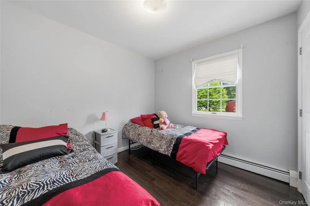 35 Newbury Monroe, NY 10950
