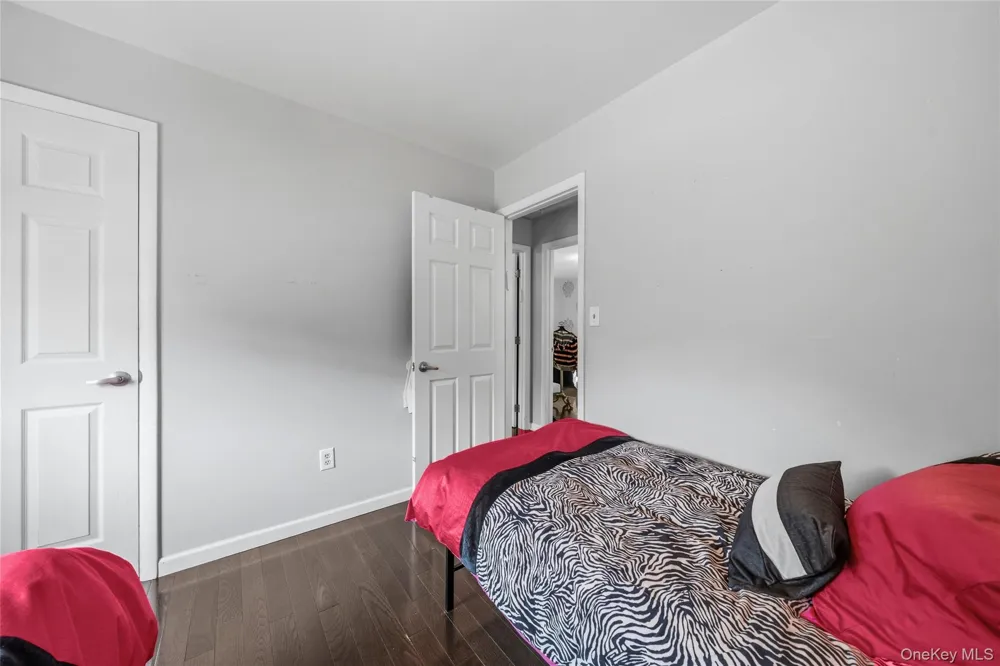 35 Newbury Monroe, NY 10950