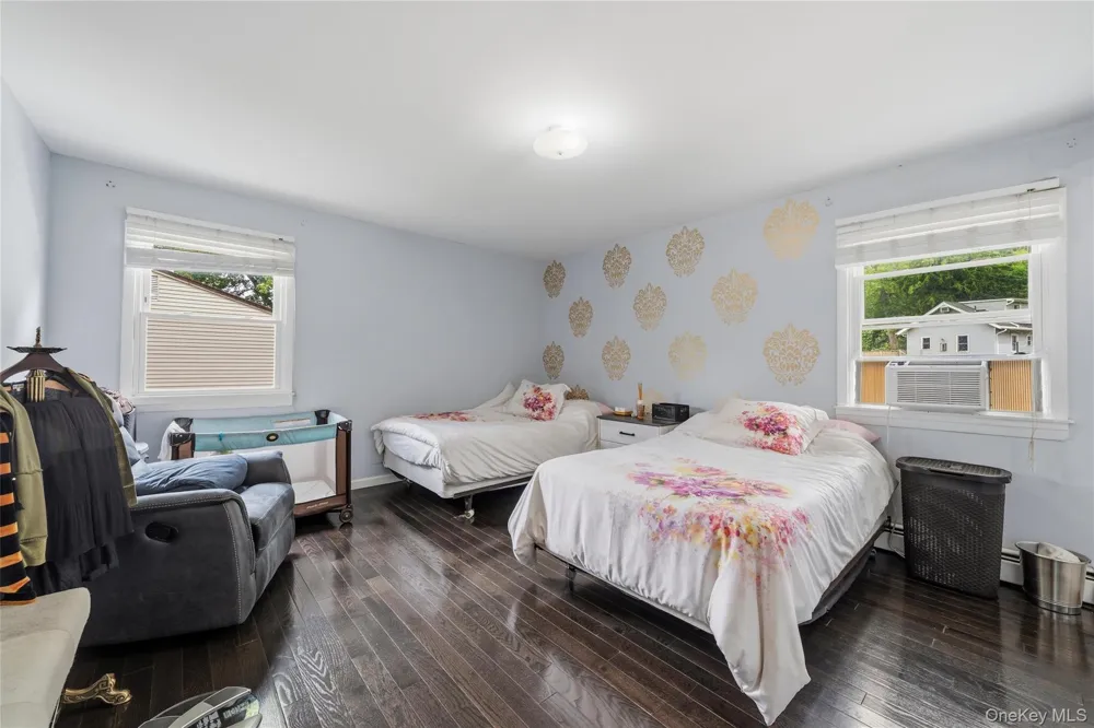 35 Newbury Monroe, NY 10950