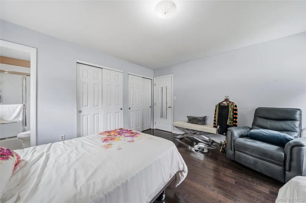35 Newbury Monroe, NY 10950