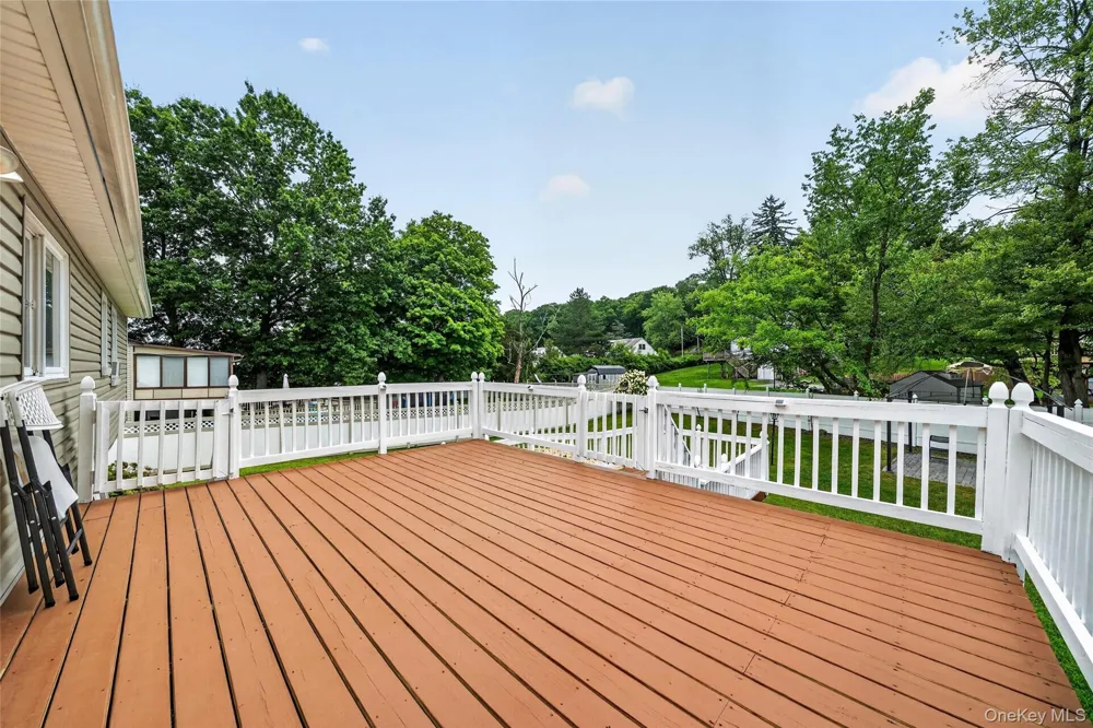 35 Newbury Monroe, NY 10950