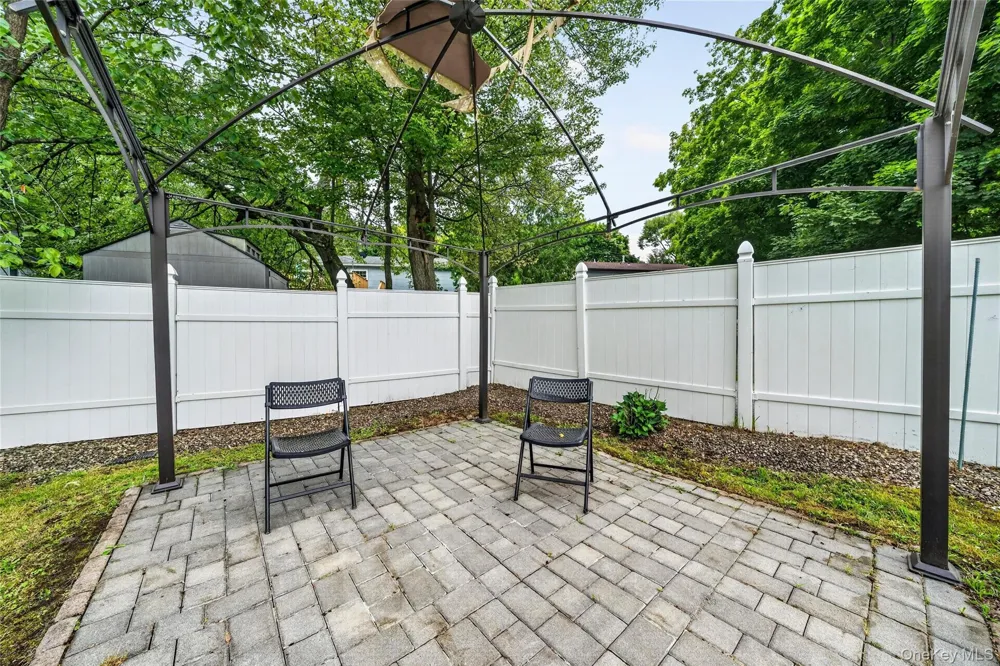 35 Newbury Monroe, NY 10950