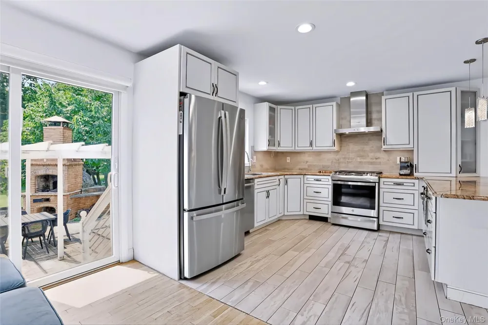 1 Stemmer Lane Suffern, NY 10901