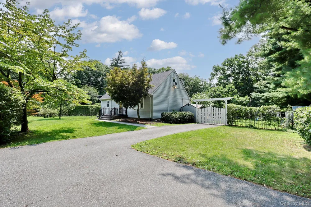 1 Stemmer Lane Suffern, NY 10901