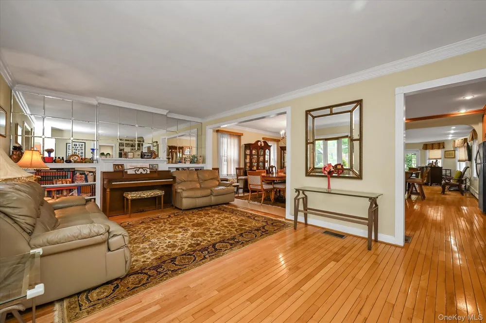 18433 Tudor Road Jamaica Estates, NY 11432