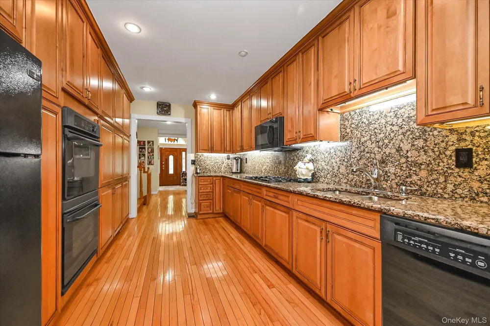 18433 Tudor Road Jamaica Estates, NY 11432