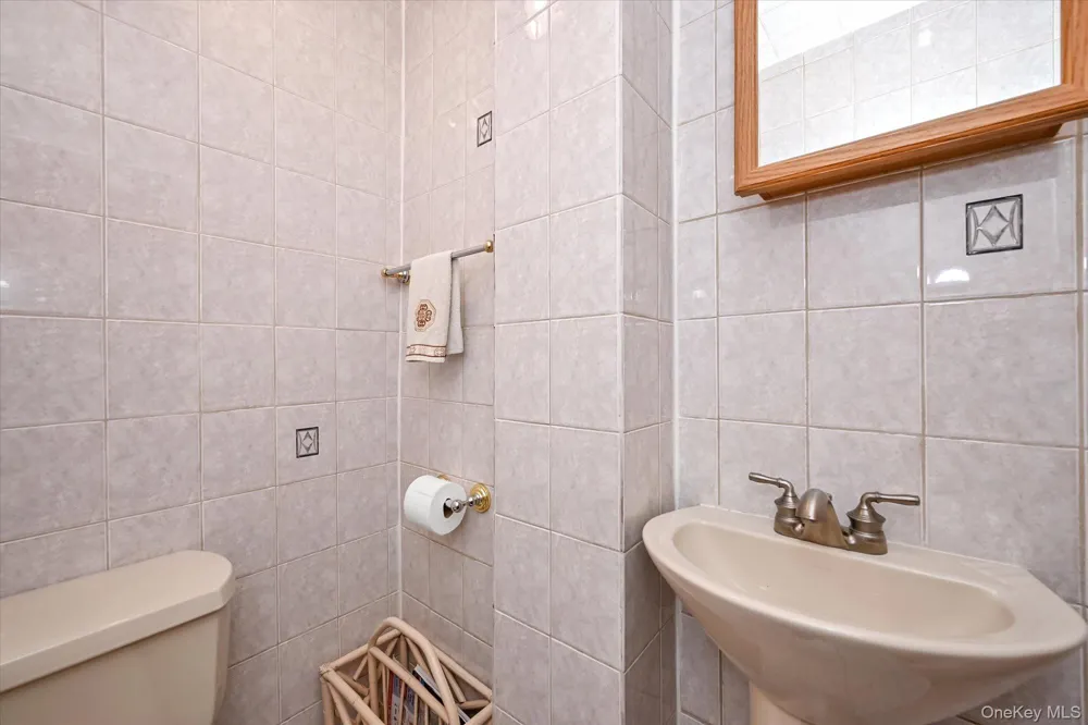 18433 Tudor Road Jamaica Estates, NY 11432