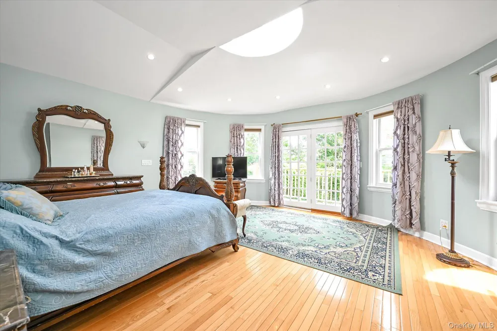 18433 Tudor Road Jamaica Estates, NY 11432