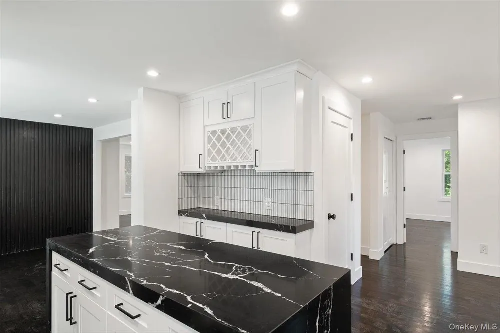 8 Elm Drive East Northport, NY 11731