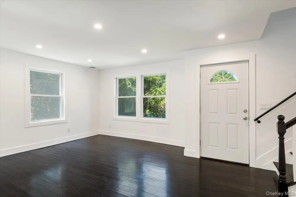 8 Elm Drive East Northport, NY 11731
