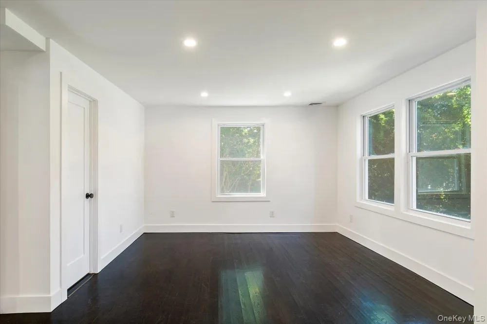 8 Elm Drive East Northport, NY 11731