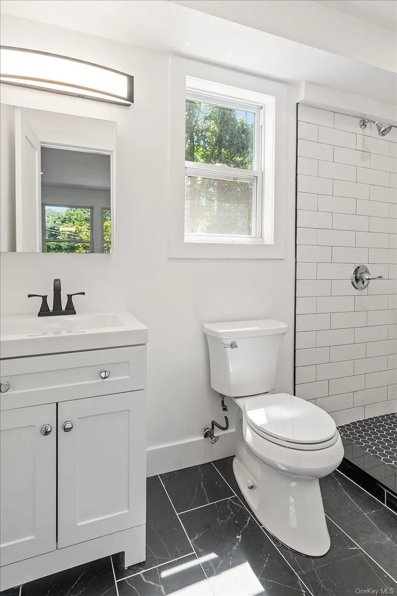 8 Elm Drive East Northport, NY 11731