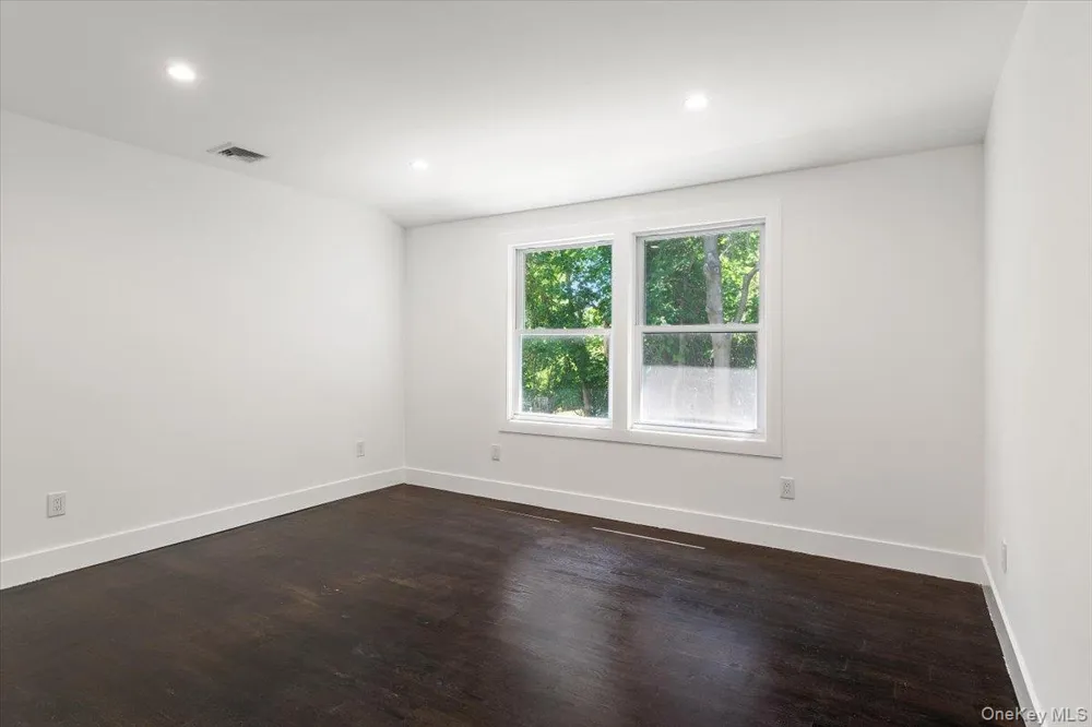 8 Elm Drive East Northport, NY 11731