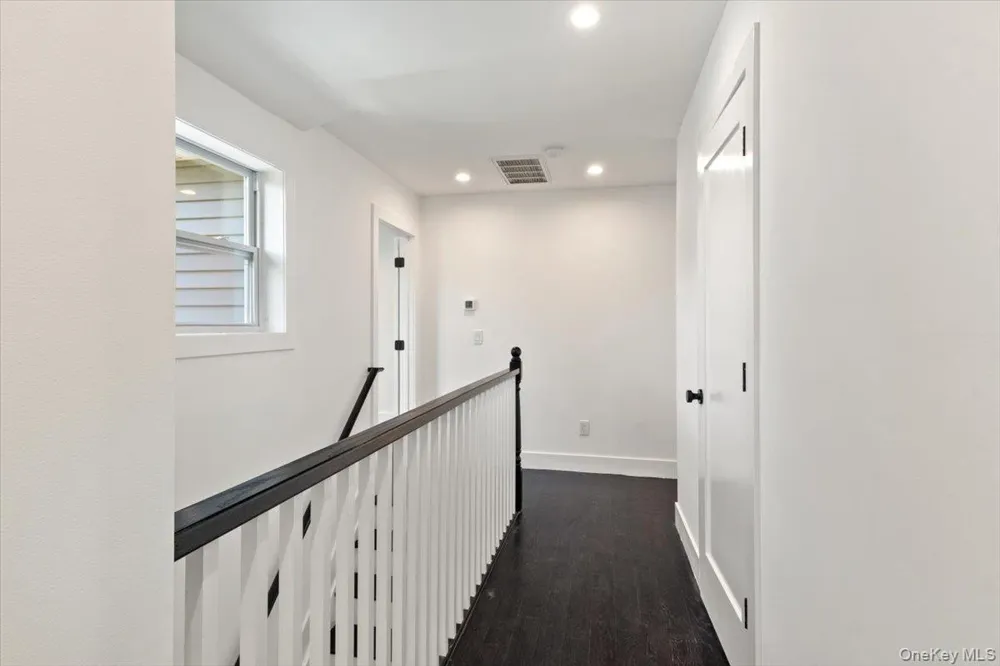 8 Elm Drive East Northport, NY 11731