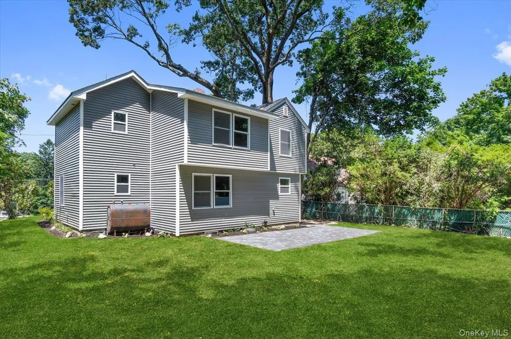8 Elm Drive East Northport, NY 11731