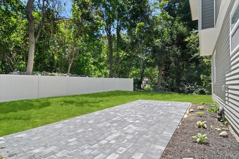 8 Elm Drive East Northport, NY 11731