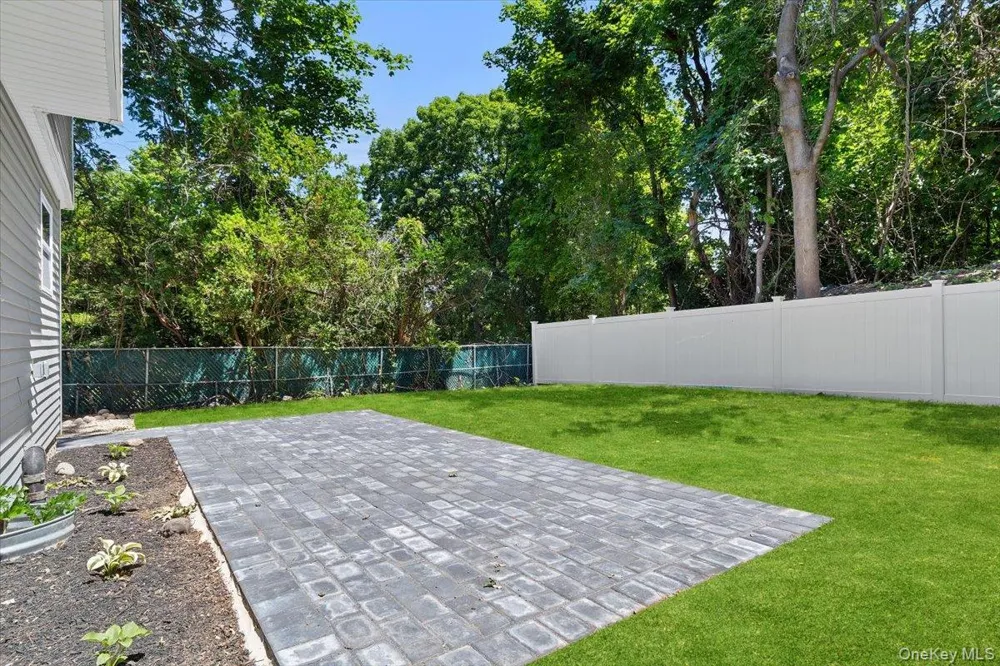 8 Elm Drive East Northport, NY 11731
