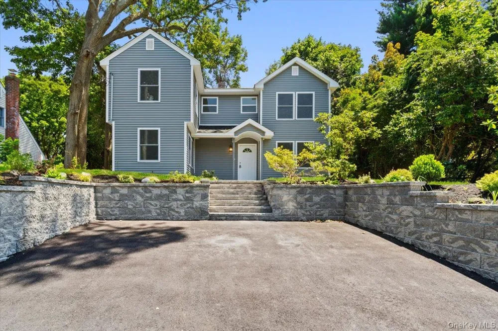 8 Elm Drive East Northport, NY 11731