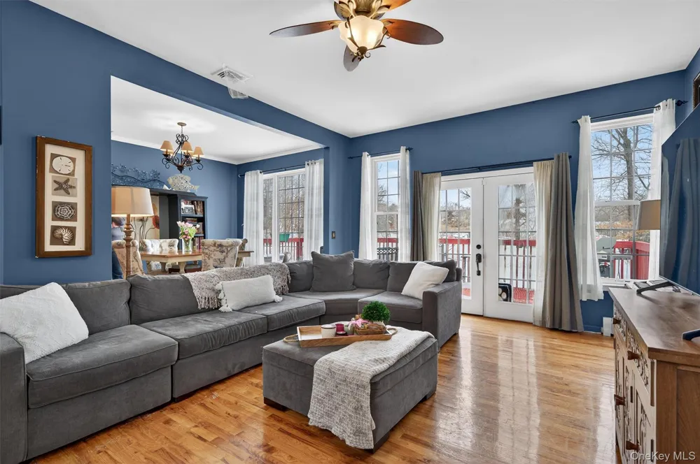 32 Woodstock Lane Middletown, NY 10941