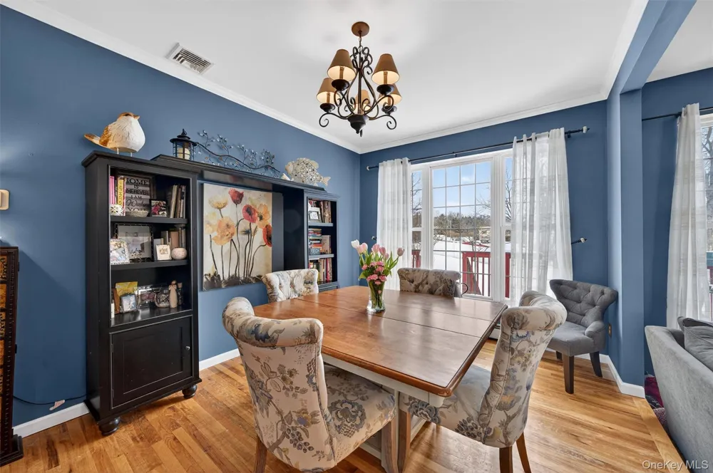 32 Woodstock Lane Middletown, NY 10941