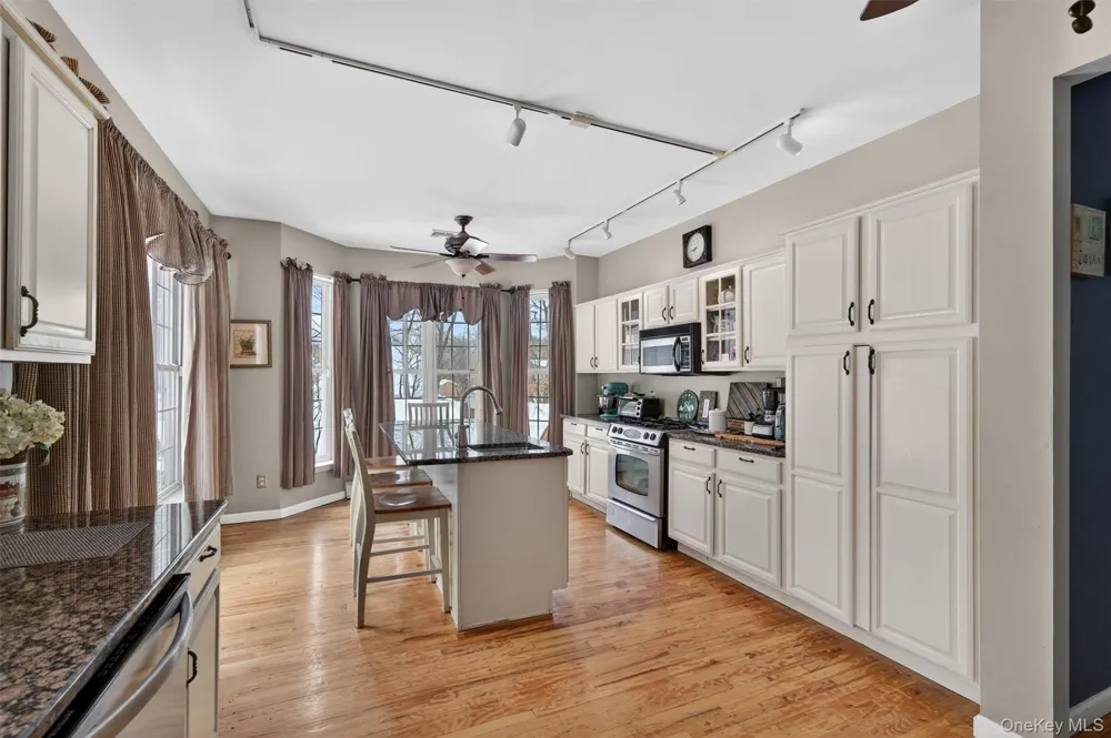 32 Woodstock Lane Middletown, NY 10941