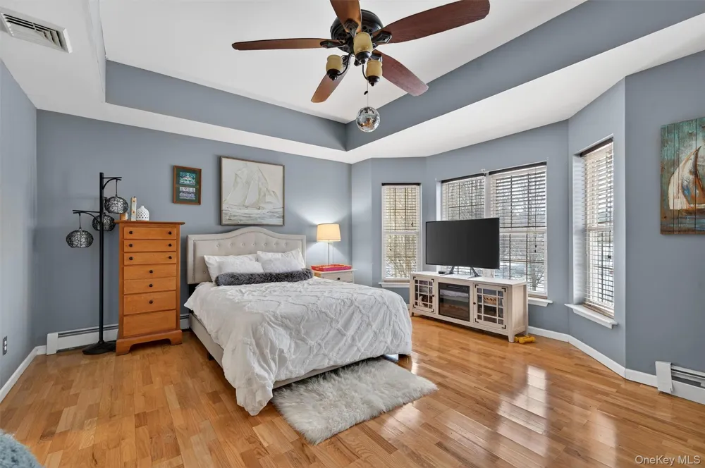 32 Woodstock Lane Middletown, NY 10941
