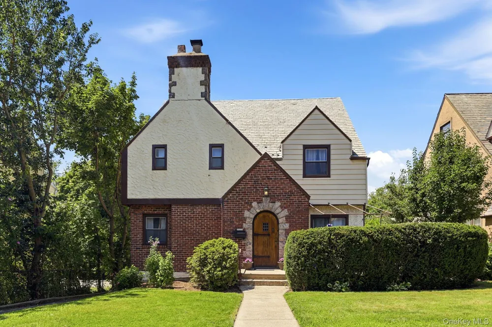 873 James Street Pelham, NY 10803