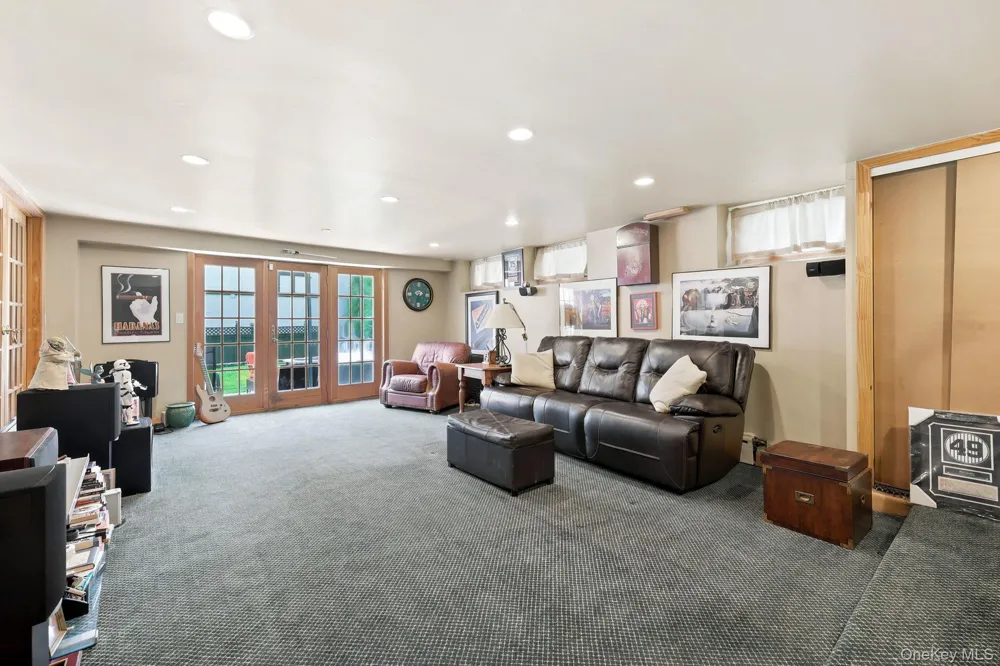 873 James Street Pelham, NY 10803