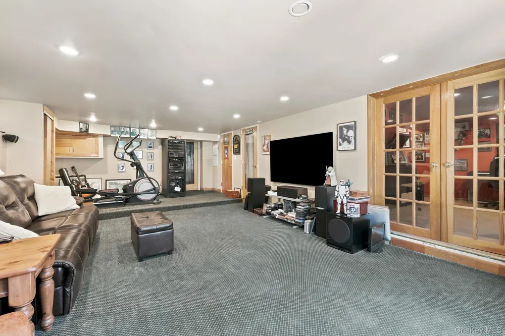 873 James Street Pelham, NY 10803