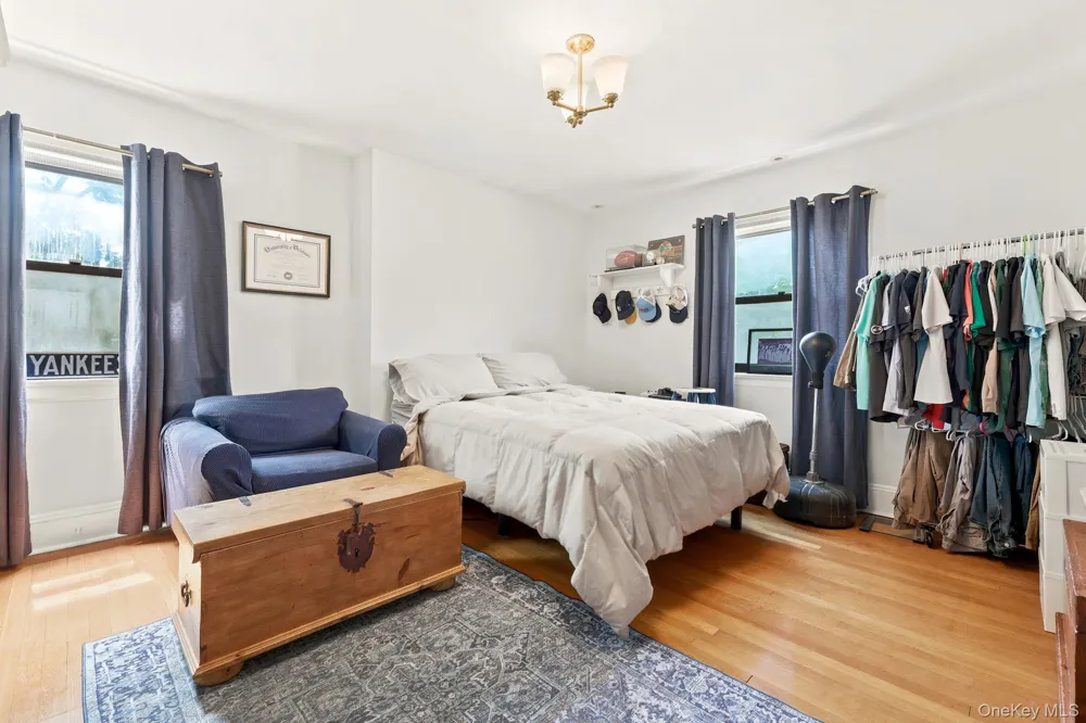 873 James Street Pelham, NY 10803