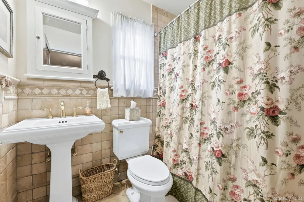 873 James Street Pelham, NY 10803